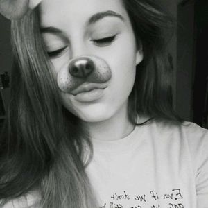 Meet your Posher, Olivia